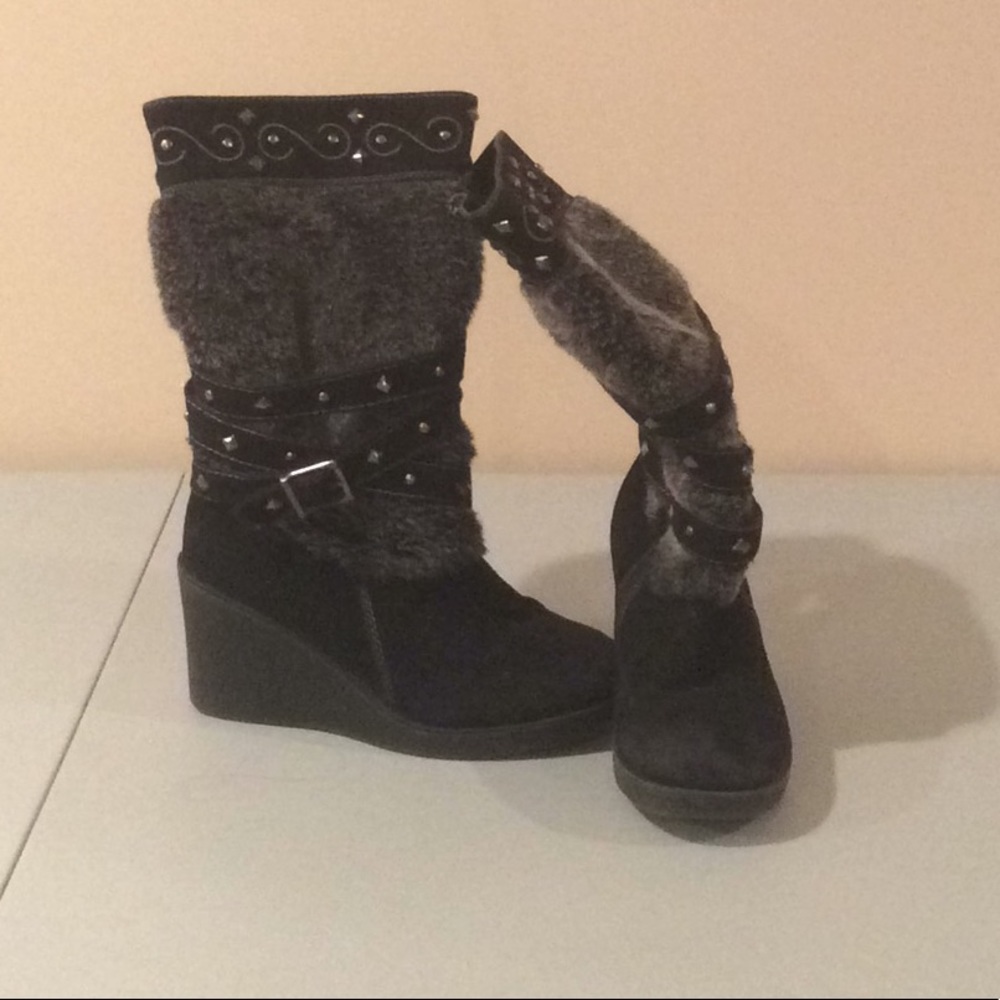 Fur boots